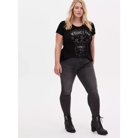 torrid Whiskey Girl Classic Fit Crew Tee Top M - Picture 2 of 7